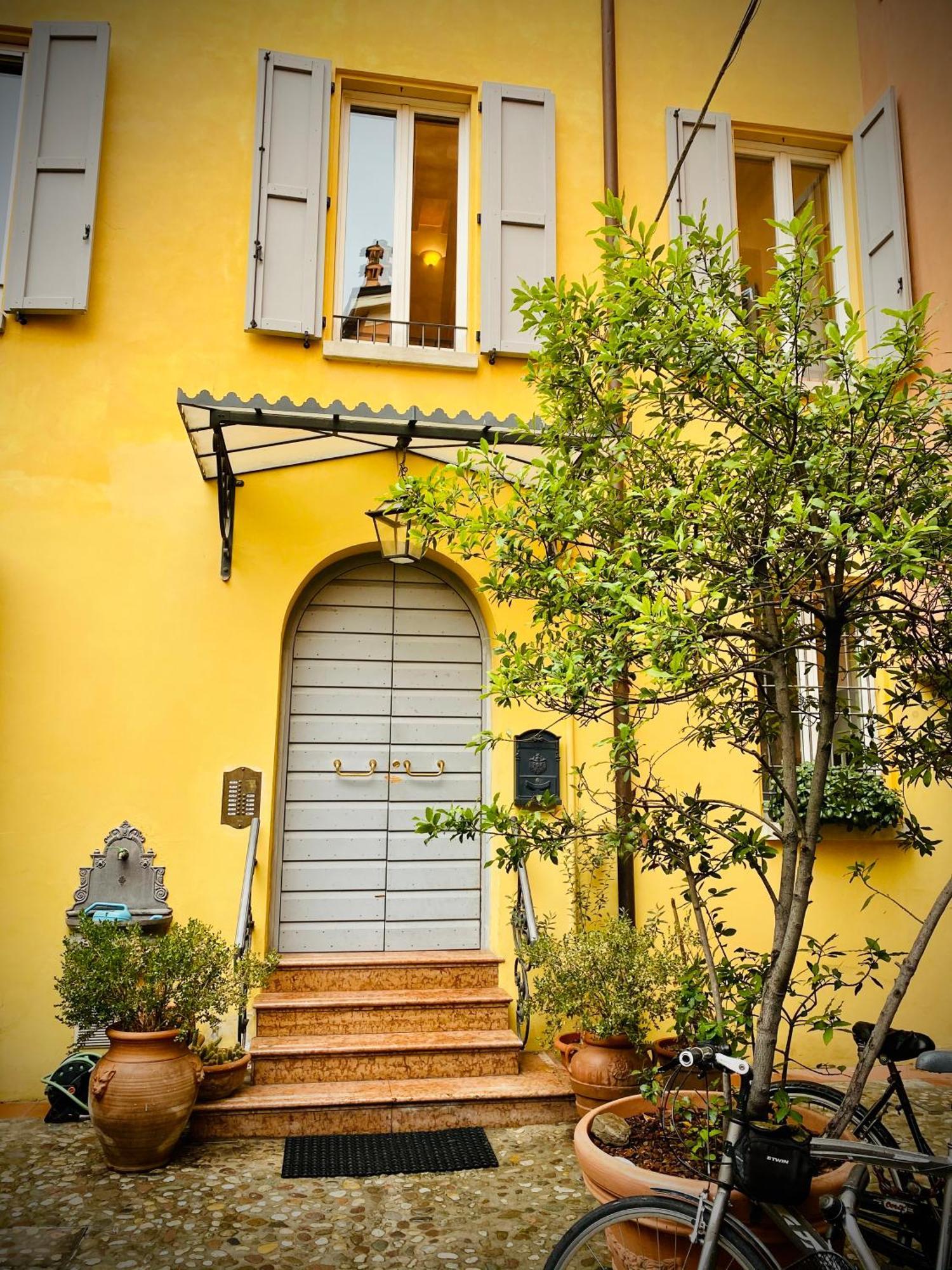 Pink House Tortellinosuite Modena Buitenkant foto