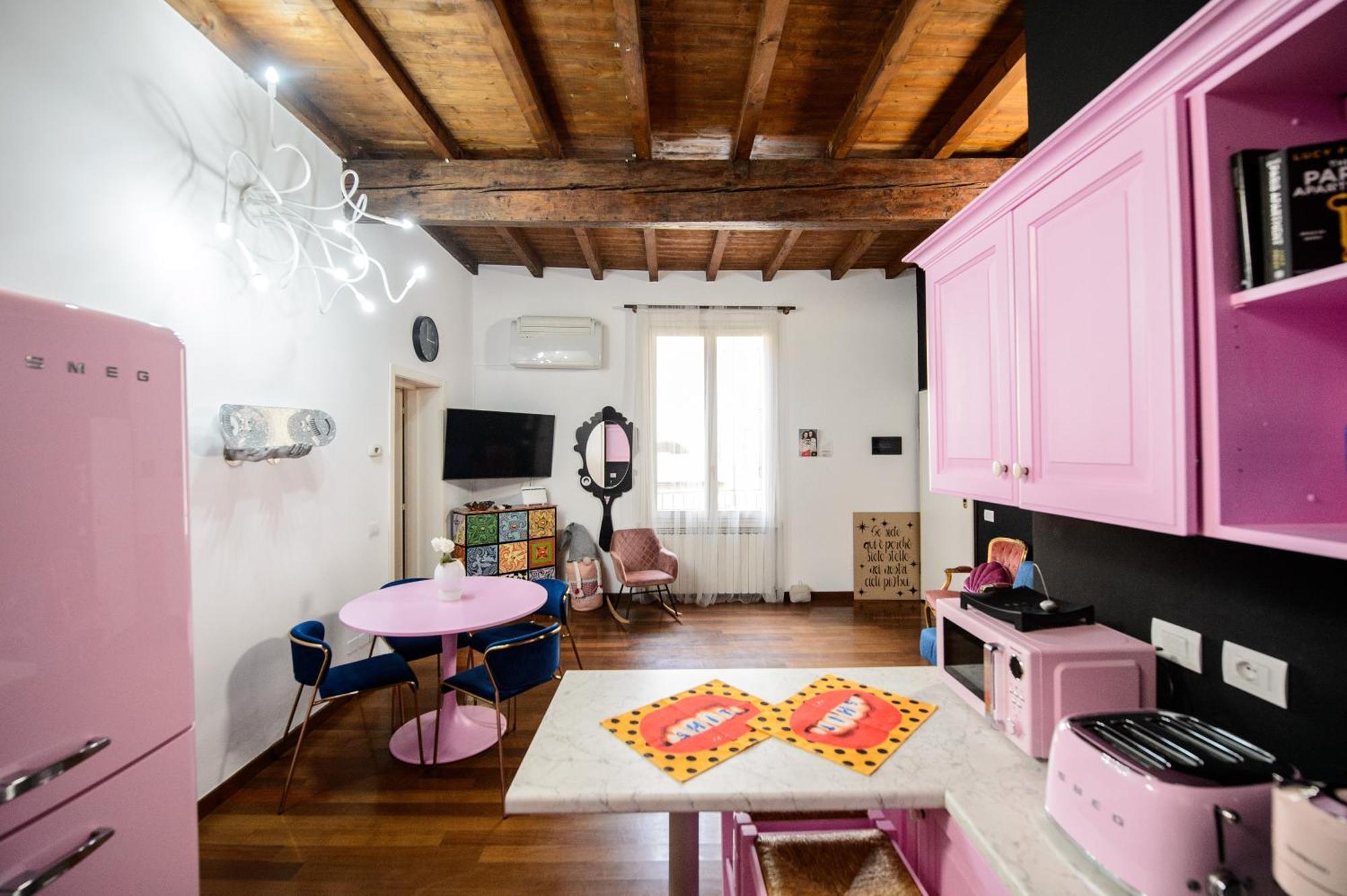 Pink House Tortellinosuite Modena Buitenkant foto